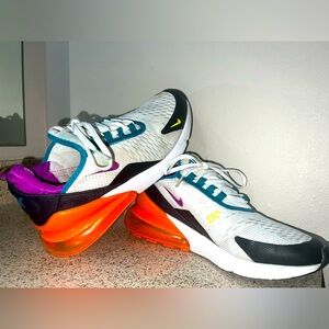 Nike Air Max 270 size 6 youth